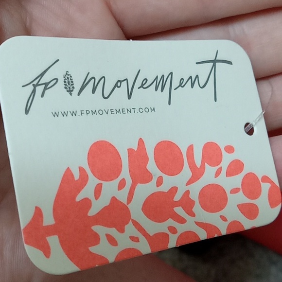 *Final Price* NWT Free People Movement Total Access Pouch - Picture 7 of 8